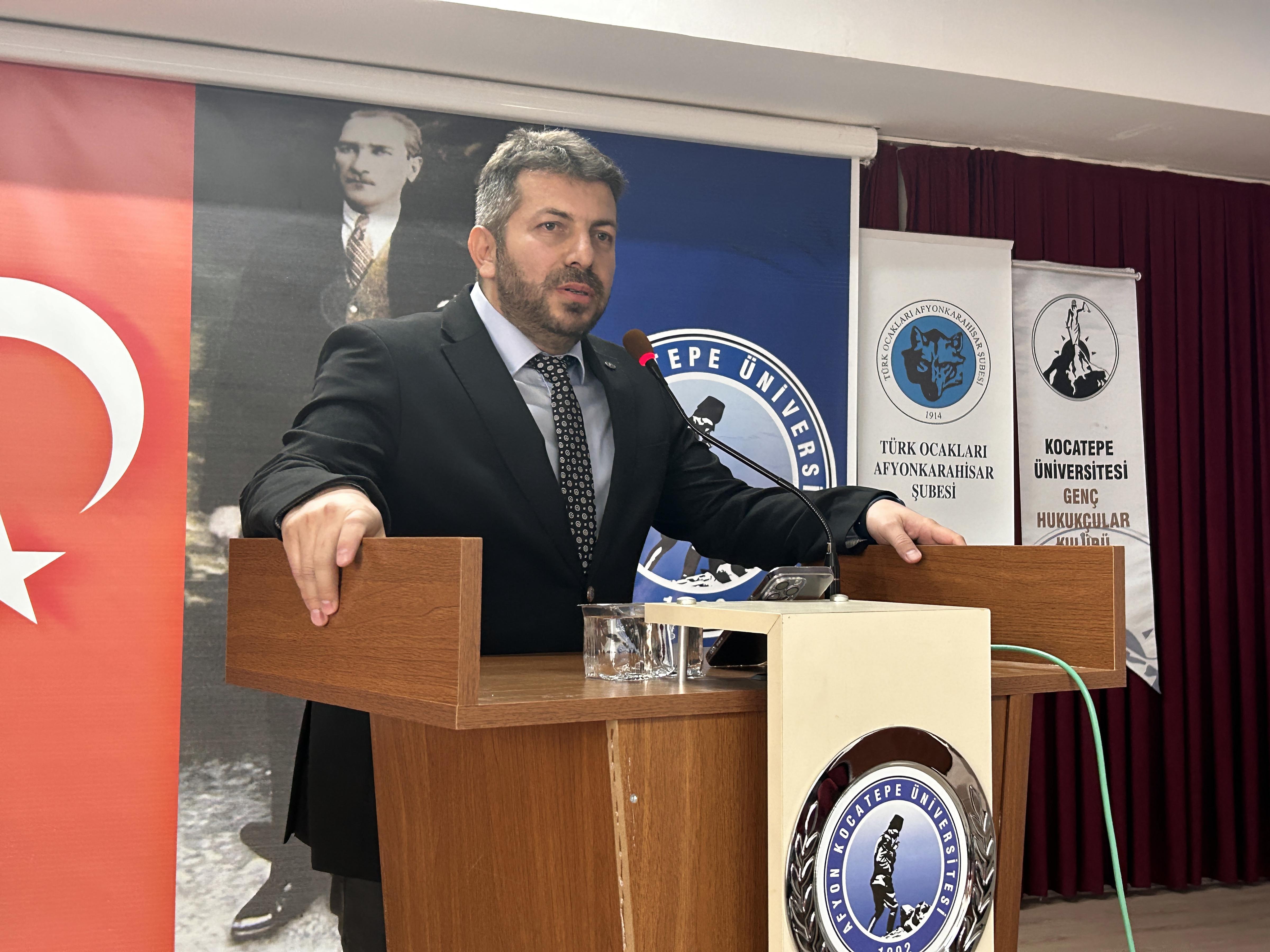 AKÜ tarafından Doğu Türkistan ve Soykırım konulu bir konferans düzenlendi.