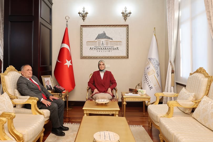Afyonkarahisar Valisi Yiğitbaşı, Akören Belediye Başkanı Candan'ı Makamında Ağırladı