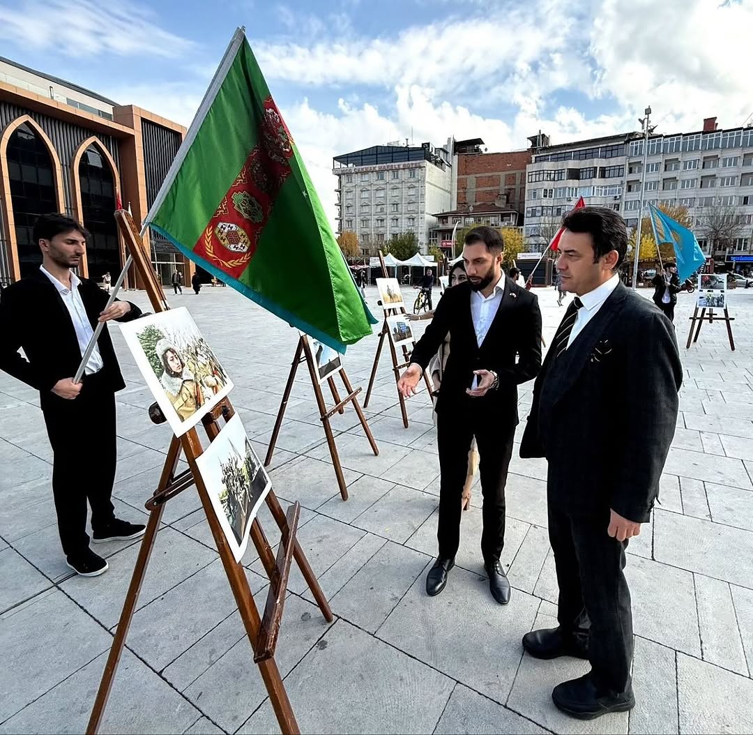 Afyon Azerbaycanlılar Derneği'nden Karabağ Zaferi Fotoğraf Sergisi