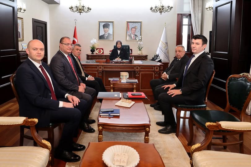 Afyonkarahisar'da Vali Yiğitbaşı Başkanlığında Haftalık Değerlendirme Toplantısı Yapıldı