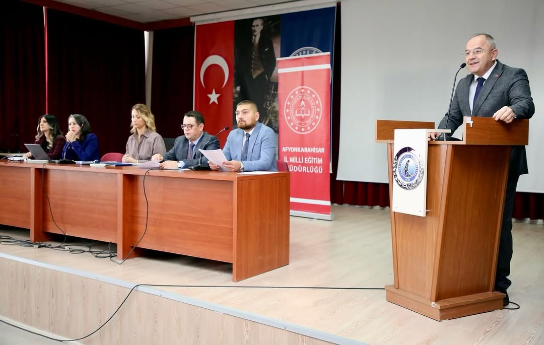 Türkiye Yüzyılı Maarif Modeli Eğitimcilere Anlatıldı