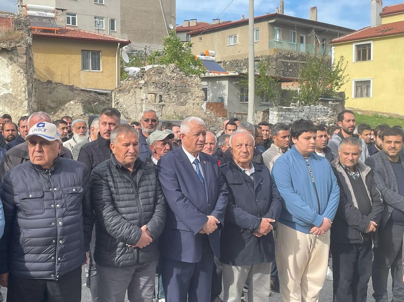 Afyonkarahisar'da Eski Belediye Başkanının Eşi İçin Düzenlenen Cenaze Törenine Yoğun Katılım