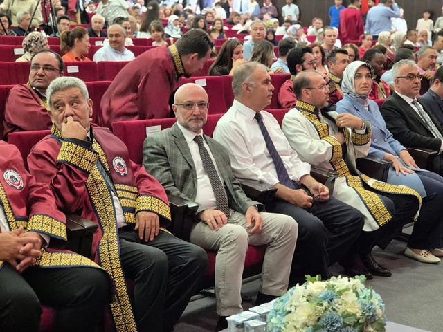 Afyonkarahisar Sağlık Bilimleri Üniversitesi Tıp Fakültesi Mezuniyet Töreni Gerçekleştirildi