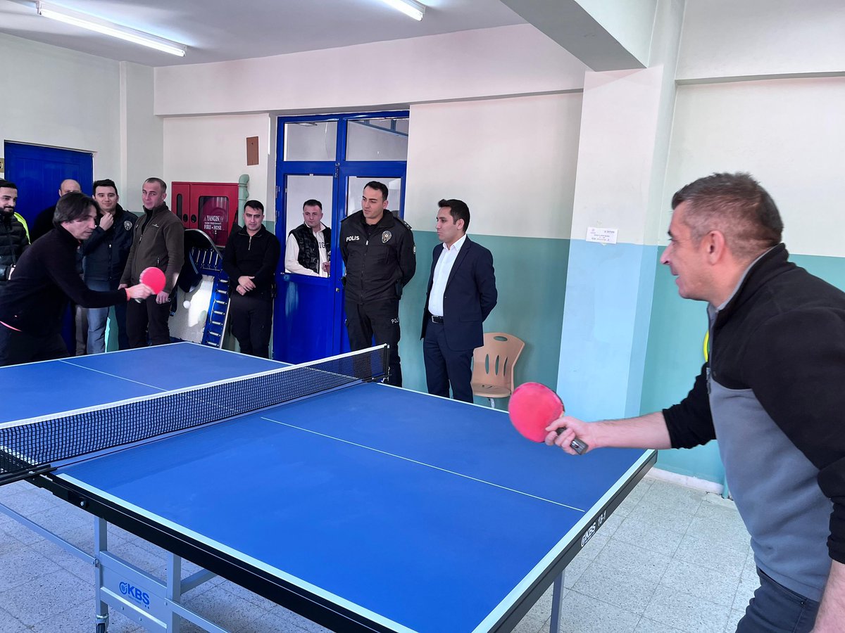 Kaymakam İsmail Bildirici, İlçe Gençlik ve Spor Müdürlüğü'nün Kaymakamlık Tenis Turnuvası'nı Takip Etti