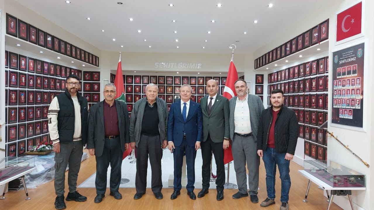 Dr. Mahmut Koçak Afyon Şehit ve Gaziler Derneği’ni Ziyaret Etti