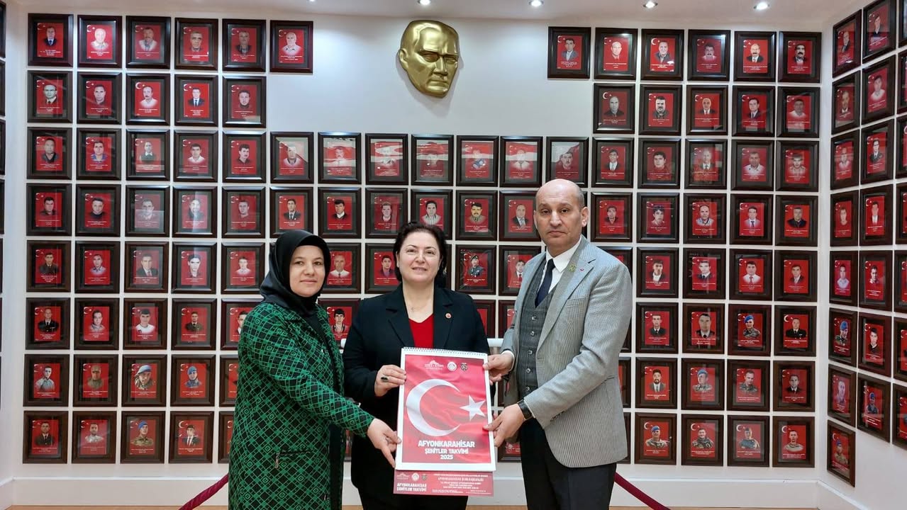 Afyonkarahisar Belediye Meclis Üyesi Derya Palalı'dan Şehit Ailelerine Anlamlı Ziyaret