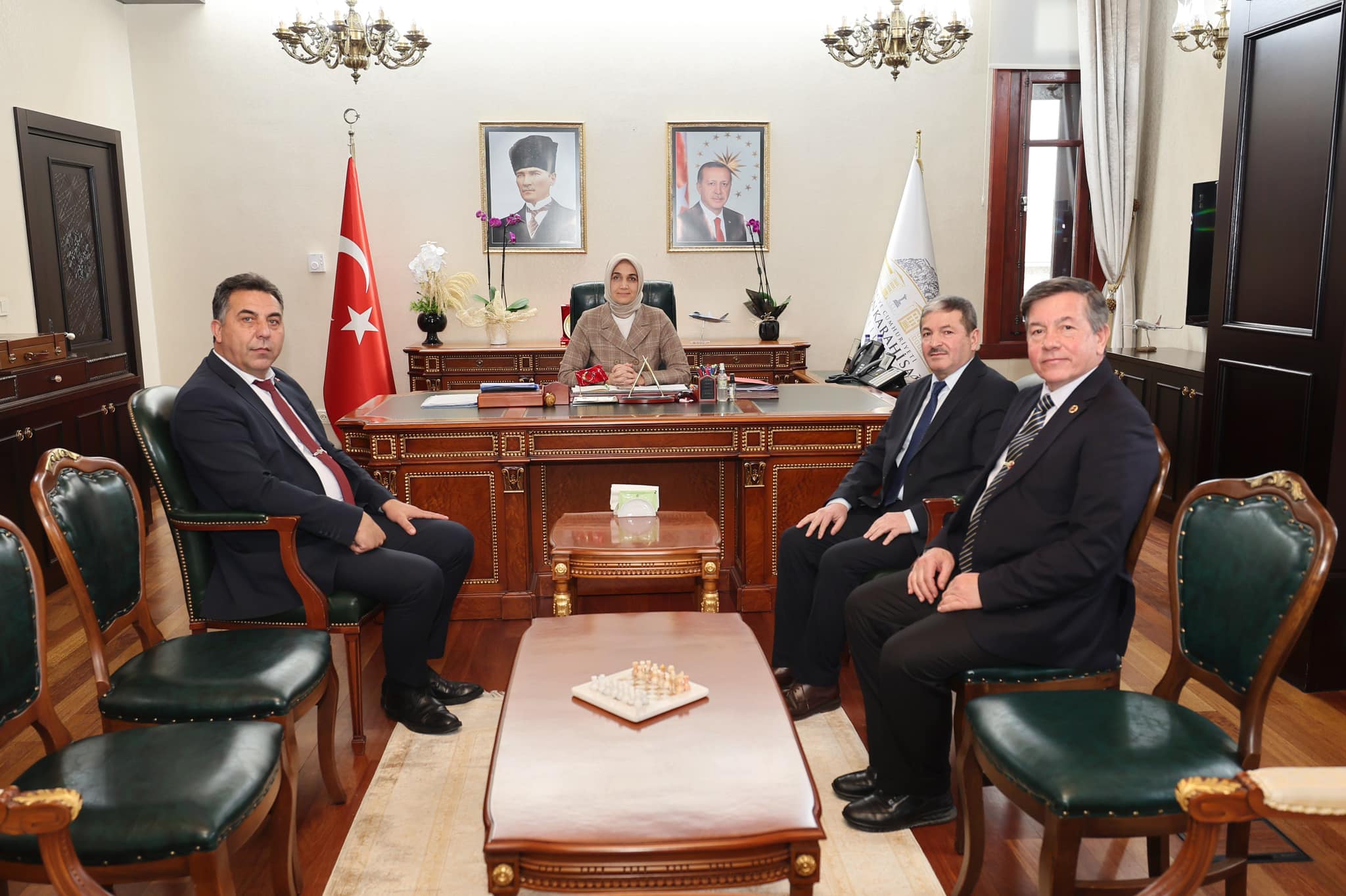 Vali Yiğitbaşı, Çay İlçesi Temsilcilerini Kabul Etti
