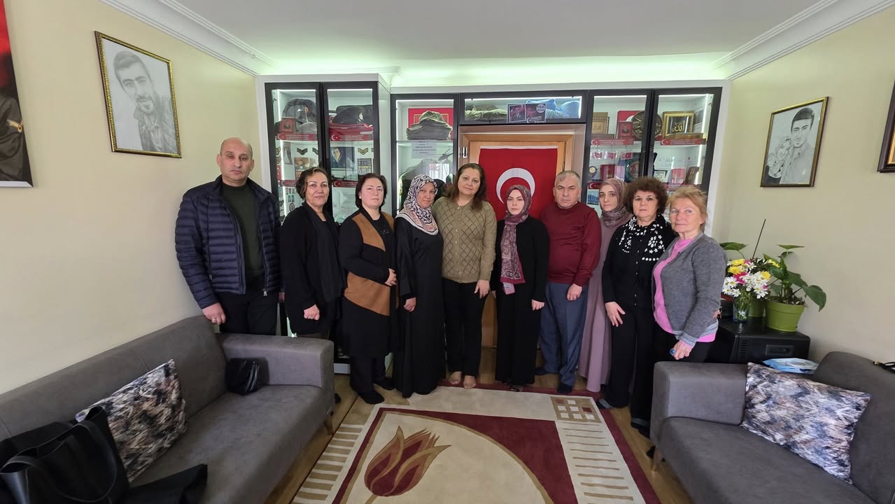 Afyonkarahisar Belediye Başkanı Burcu Köksal Şehit Ailesini Ziyaret Etti