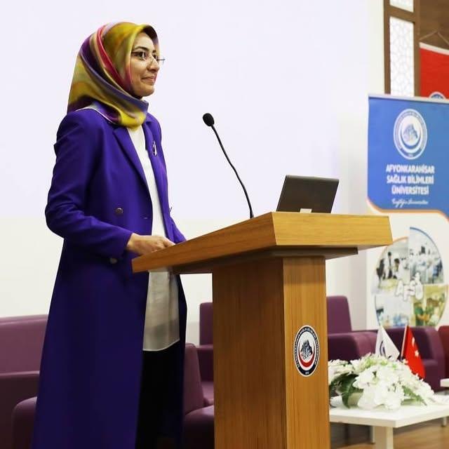 Afyonkarahisar Sağlık Bilimleri Üniversitesi Öğrencileri Rol Model Kadınlarla Buluştu
