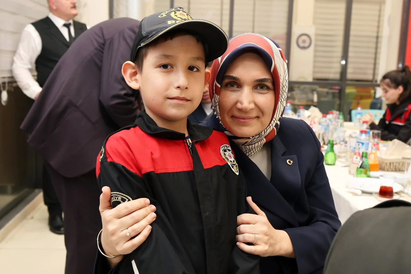 Afyonkarahisar Valisi Şehit Yakınları ve Gazilerle İftar Yemeği Paylaştı