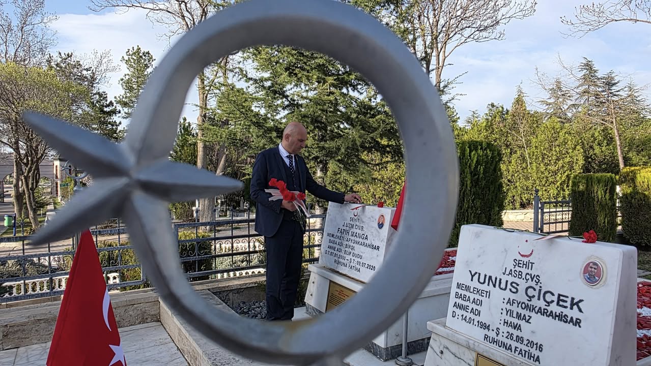 Afyon Şehitliği Bayram Ziyaretçisi