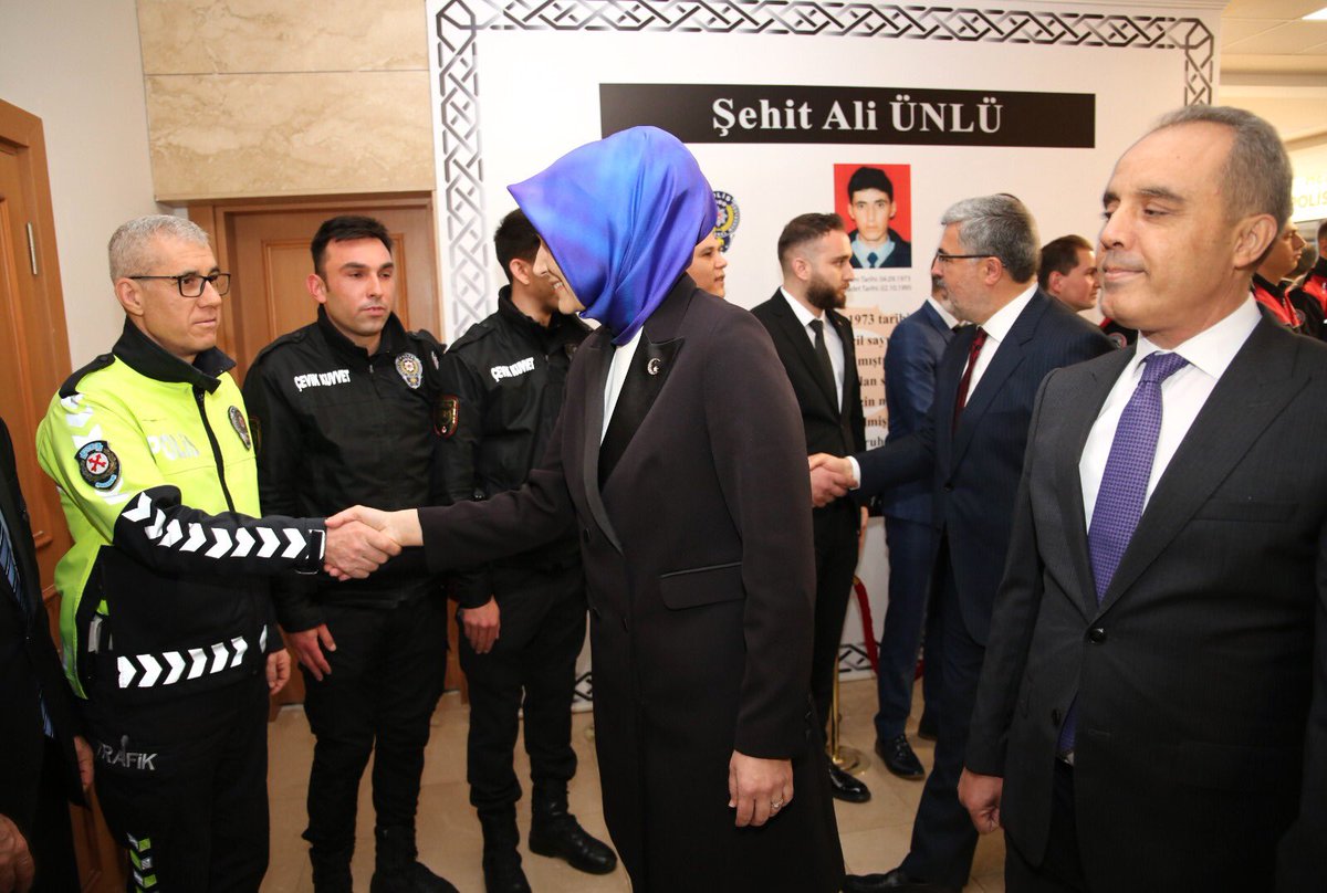 Vali Yiğitbaşı, Asayiş Müdürlüğü'nü Ziyaret Ederek Personelin Bayramını Kutladı