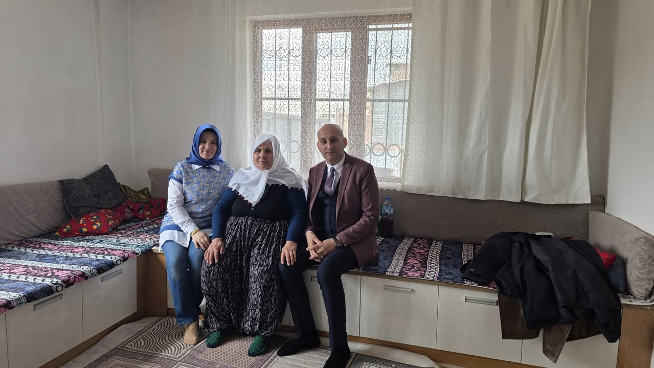 Afyon Şehit ve Gaziler Derneği, Şehit Annesi Türkan Örengül'ü Ziyaret Etti
