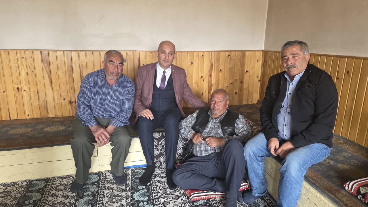 Afyon'da Şehit Babasına Bayram Ziyareti