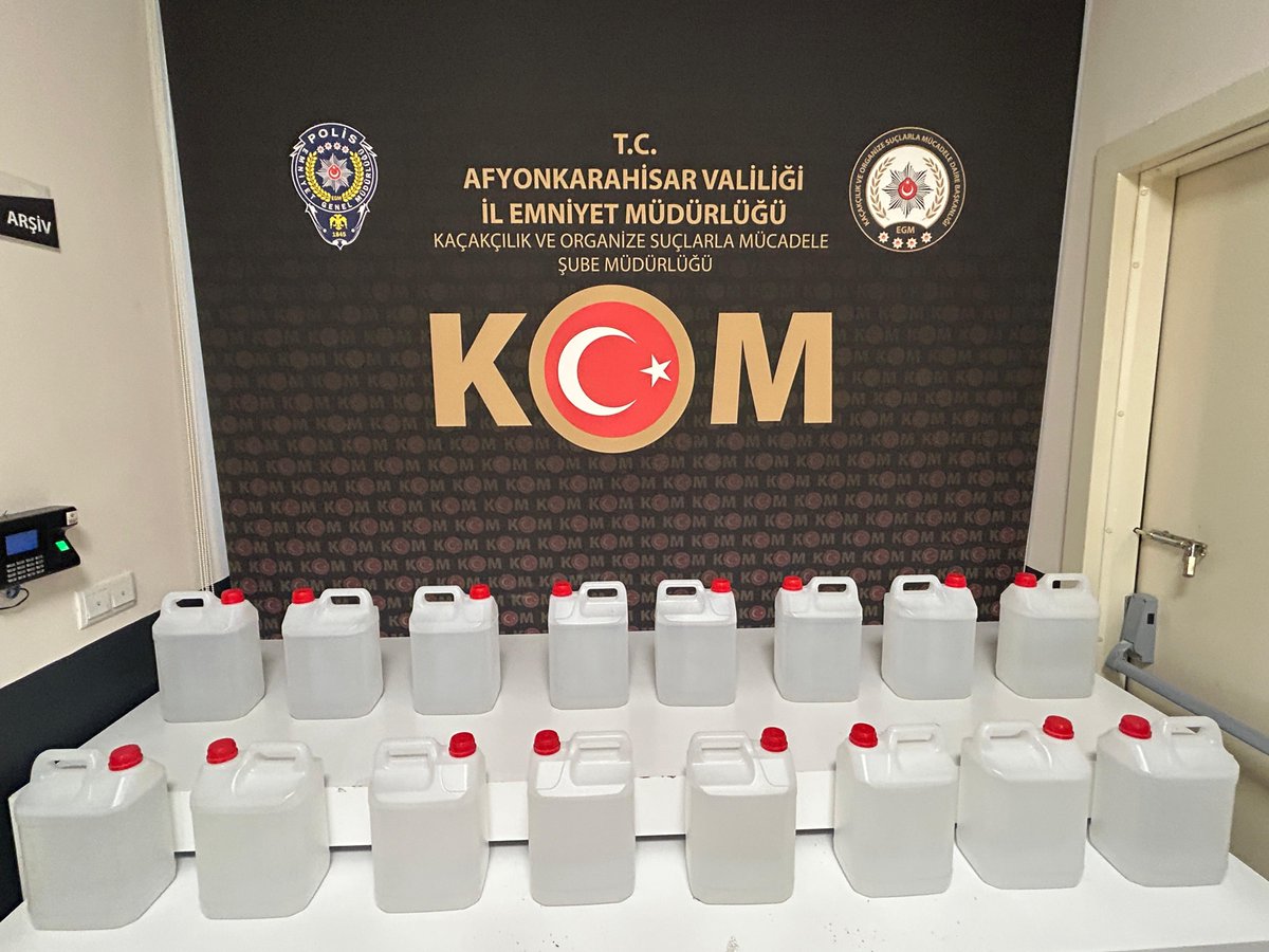 Sinanpaşa'da Kaçakçılık Operasyonu: 80 Parça Eşya Ele Geçirildi