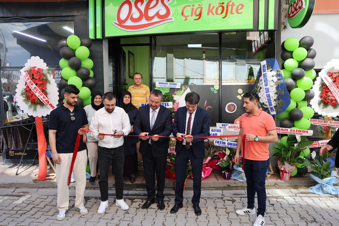 Sandıklı'da Yeni İşletme Açıldı: Belediye Başkanı Öztaş Ziyarette Bulundu