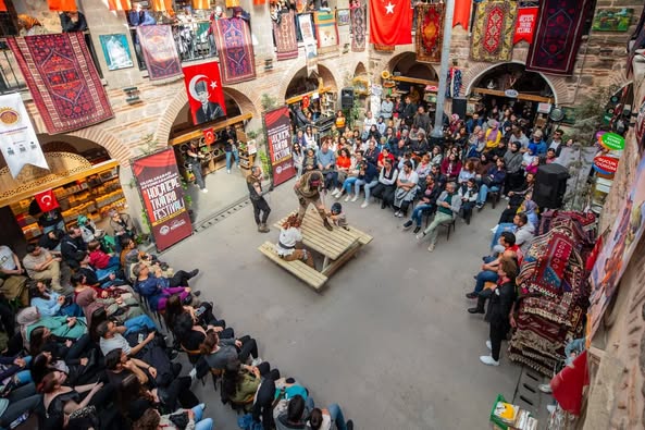 Samsun'da Antigone ile Sanatseverler Adalet, Vicdan ve Direnişin Buluştuğu Anlara Şahit Oldu