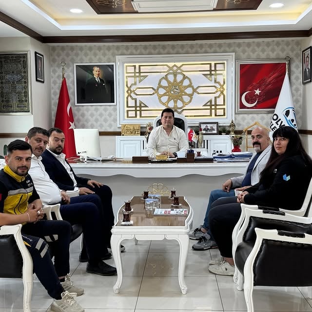 Bolvadin Belediye Başkanı Aynacı, Ekvator Acil Özel Sağlık Hizmetleri Merkezini Ziyaret Etti