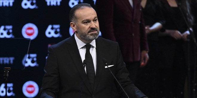Aybüke Pusat'ın Diziden Ayrılığına TRT'den Açıklama: Yasaklı Oyuncu Listesi Yok
