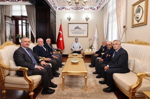 Afyonkarahisar Valisi, Kıbrıs Gazisi Şaban Koçak'ı Makamında Kabul Etti