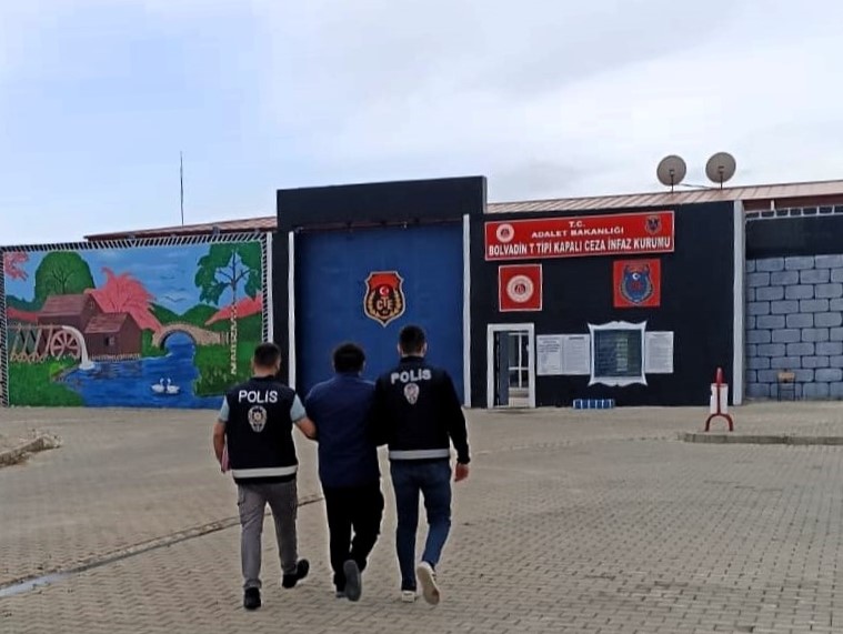 Bilişim Sistemleri Dolandırıcılığı ve Tutuklunun Kaçmasıyla İlgili Zanlılar Yakalandı