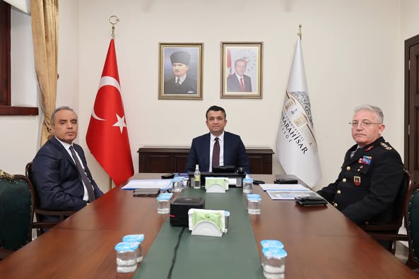 İçişleri Bakanı Yerlikaya Başkanlığında 81 İlde Eş Zamanlı Video Konferans Toplantısı Düzenlendi
