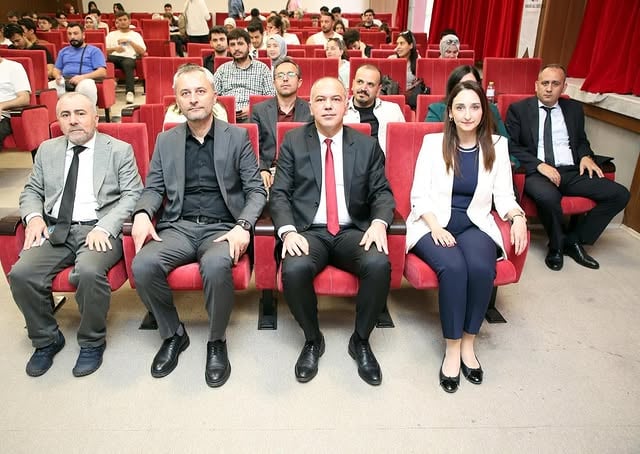 Afyon Kocatepe Üniversitesi, TÜİK İşbirliğiyle 99. Yıl Semineri Düzenledi