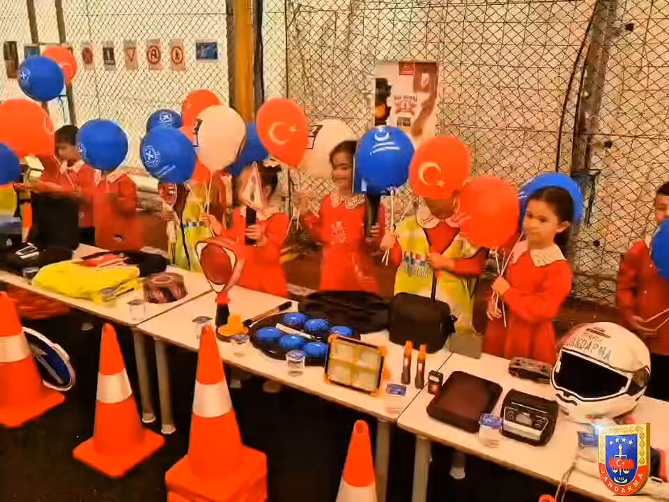 Afyonkarahisar'da Trafik Haftası Etkinlikleri Sinanpaşa'da Devam Ediyor