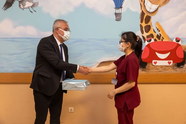 Afyonkarahisar'da Anneler Günü Coşkusu: Hastanedeki Çocuklar ve Anneleri Unutulmadı