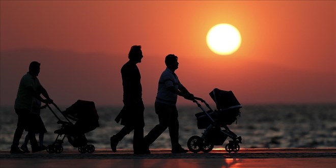 Türkiye'de Aile Yapısı Değişiyor: Tek Kişilik Haneler Rekor Seviyede Artıyor