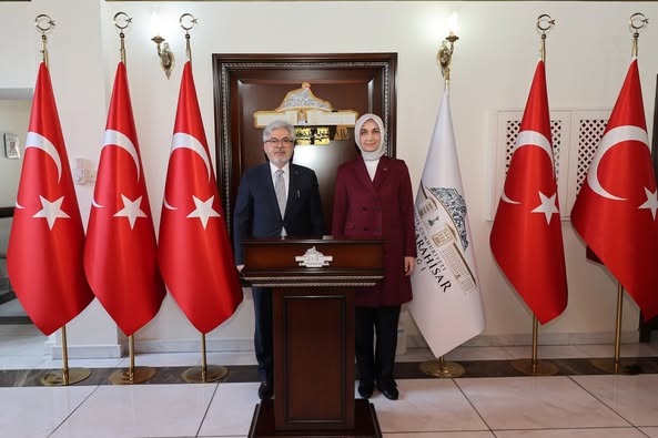 Milli Eğitim Bakan Yardımcısı Yelkenci, Afyonkarahisar Valisi Yiğitbaşı'nı Ziyaret Etti