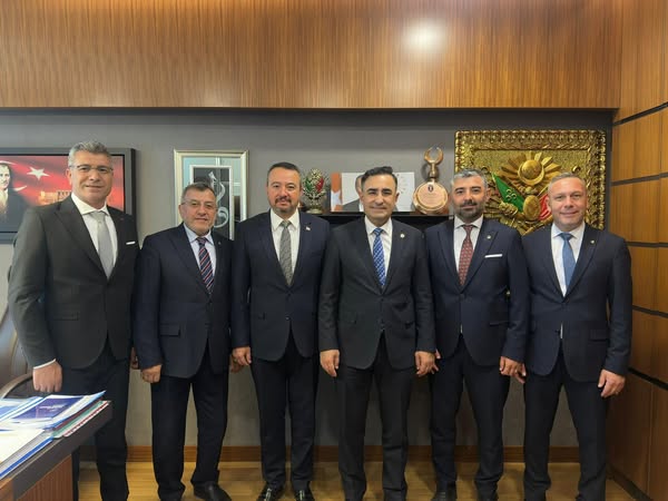 Sandıklı Belediye Başkanı Öztaş, Afyonkarahisar Milletvekillerini Ziyaret Etti