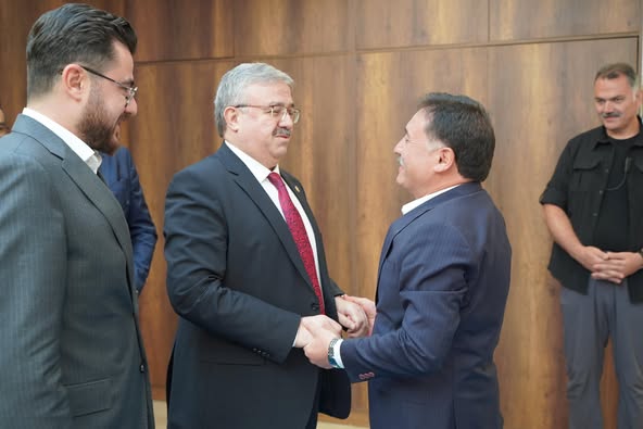 AK Parti Milletvekili Yurdunuseven Kayseri Valisi Çiçek'i Ziyaret Etti