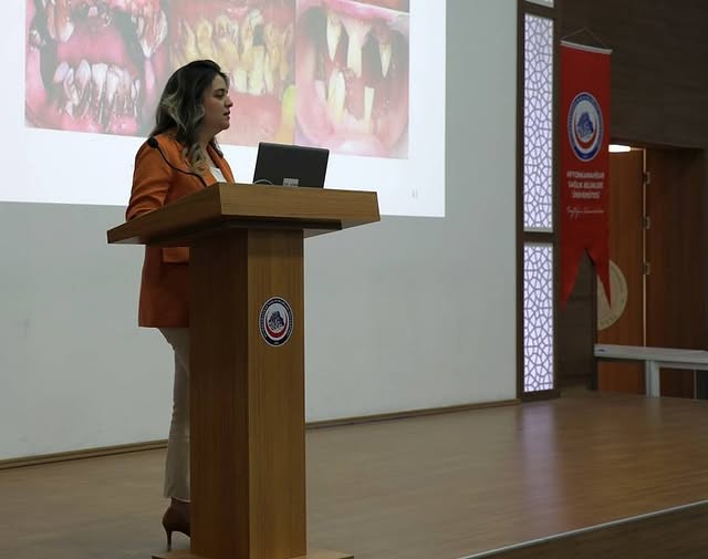 Afyonkarahisar Sağlık Bilimleri Üniversitesi'nde Bağımlılık Toksisitesi Semineri Düzenlendi