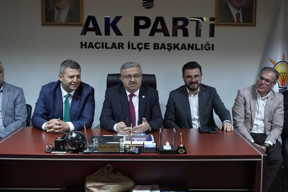 AK Parti Milletvekili Yurdunuseven Kayseri Hacılar'da Teşkilatla Bir Araya Geldi