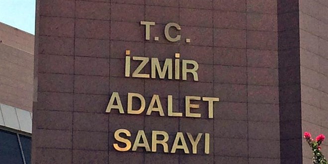 İzmir'de Rüşvet İddiasıyla İcra Müdür Yardımcısı ve Katip Tutuklandı