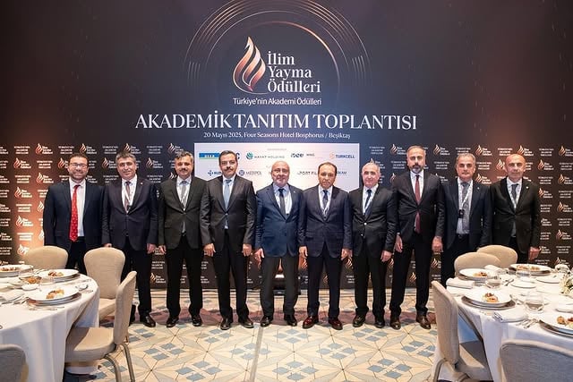 Afyon Kocatepe Üniversitesi, Türkiye'nin En Büyük Akademi Ödülü İlim Yayma Ödülleri'nde
