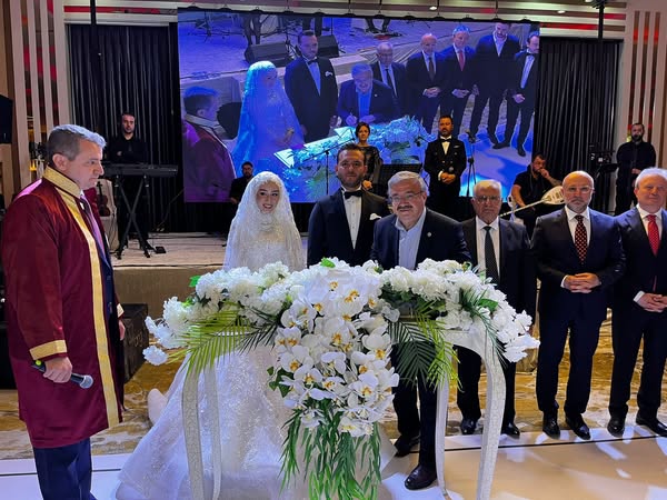 AK Parti Milletvekili Yurdunuseven, Afyonkarahisar'da Bir Düğün Merasimine Katıldı