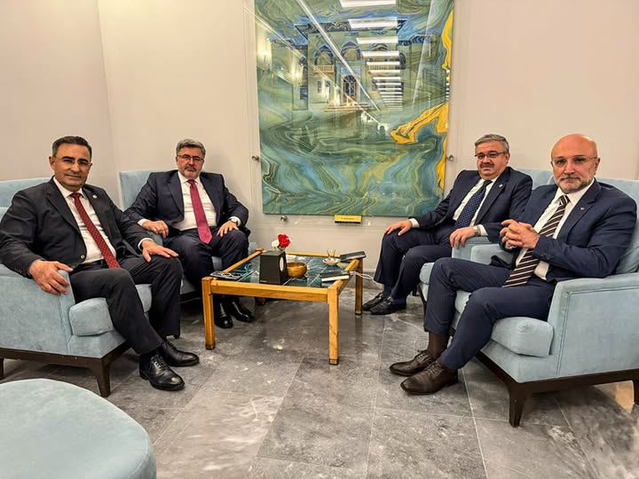 AK Parti Afyon İl Başkanı Şahin, TBMM'de Milletvekilleriyle İstişare Toplantısı Gerçekleştirdi