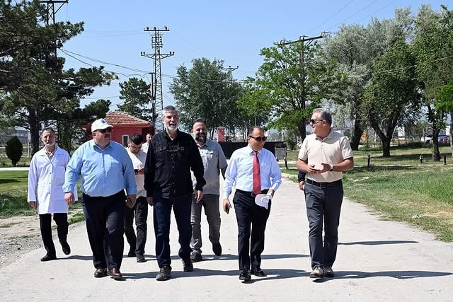 Afyon Kocatepe Üniversitesi Rektörü Karakaş, Araştırma ve Uygulama Çiftliğini İnceledi
