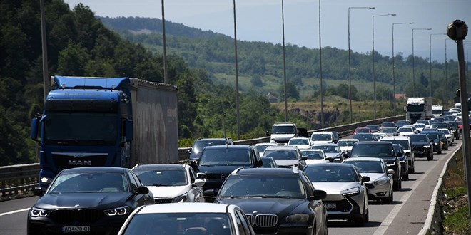 Kurban Bayramı Sonrası İstanbul'a Dönüşlerde Tekirdağ Girişinde Yoğunluk