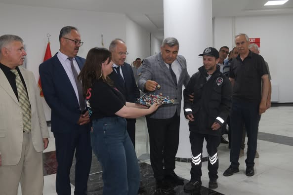 Afyonkarahisar'da Eğitim Yöneticileri Personelle Bayramlaştı