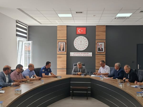 Afyonkarahisar'da 2025 LGS Sınavı İçin Bilgilendirme Toplantısı Düzenlendi