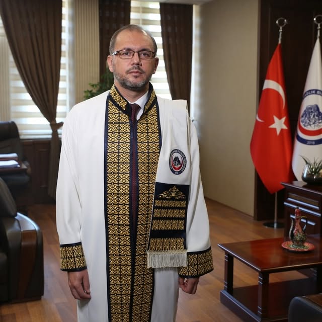 Afyonkarahisar Sağlık Bilimleri Üniversitesi Rektörü Okumuş, Bilimsel Üretim Performansıyla Öne Çıktı