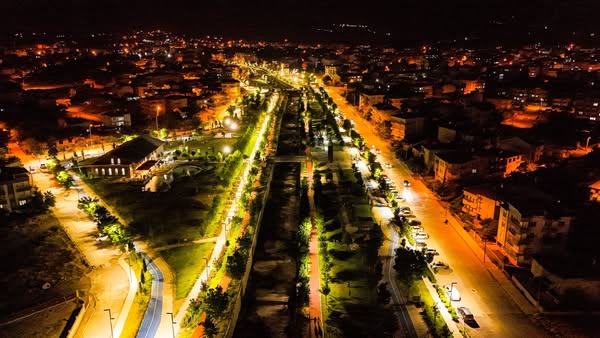 Sandıklı'da Yeni Buluşma Noktası: Millet Kafe Kapılarını Açtı