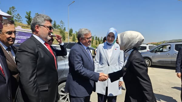 Afyonkarahisar Blok Mermer Fuarı'nda Bakan Göktaş Üreticilerle Buluştu