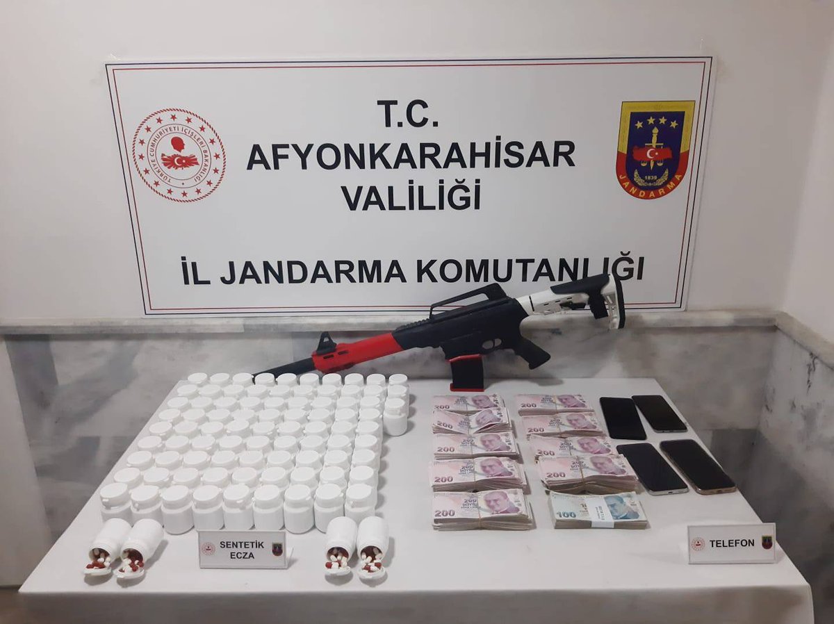 Afyon'da Uyuşturucu Operasyonunda Büyük Yakalama