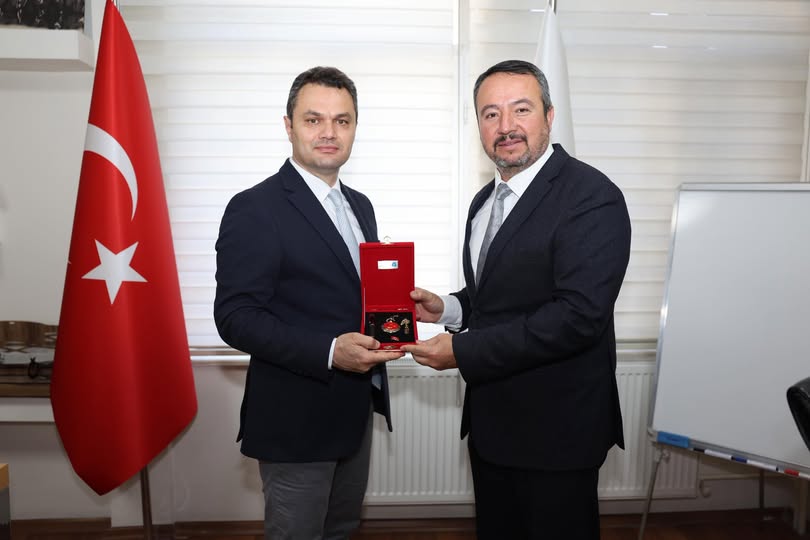 Sandıklı Belediye Başkanı Öztaş, Türk Telekom İl Müdürü Uludoğan'ı Ziyaret Etti