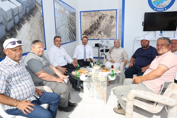 Sandıklı Belediye Başkanı Öztaş, Blok Mermer Fuarı'nda Sektör Temsilcileriyle Bir Araya Geldi