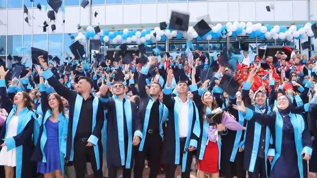 Afyon Kocatepe Üniversitesi 2025 Mezunlarını Uğurladı